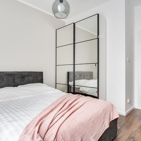 Apartament Chwaliszewo Z Balkonem - Free Parking พอซนาน ภายนอก รูปภาพ