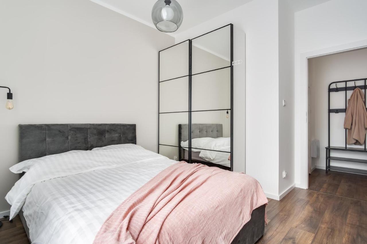 Apartament Chwaliszewo Z Balkonem - Free Parking พอซนาน ภายนอก รูปภาพ