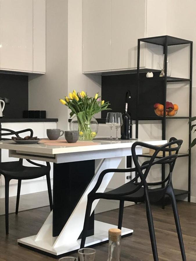 Apartament Chwaliszewo Z Balkonem - Free Parking พอซนาน ภายนอก รูปภาพ